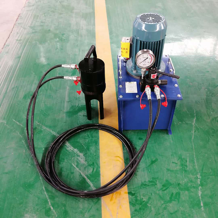 鋼筋套筒冷擠壓連接機(jī).jpg 鋼筋套筒冷擠壓連接機(jī).jpg